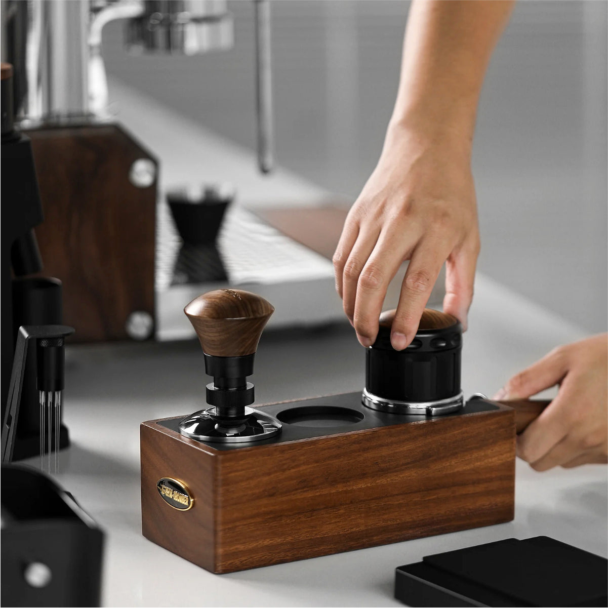 MHW-3BOMBER Espresso Wooden 58mm Portafilter Holder (CH6622)