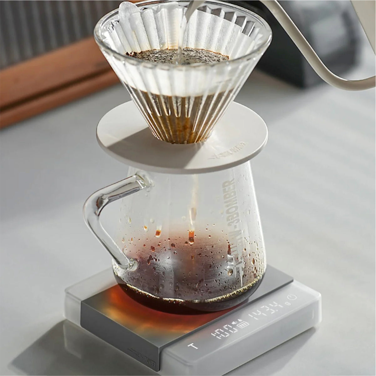 MHW-3BOMBER Espresso Scale 2.0 Mini (White) [ES6034W]