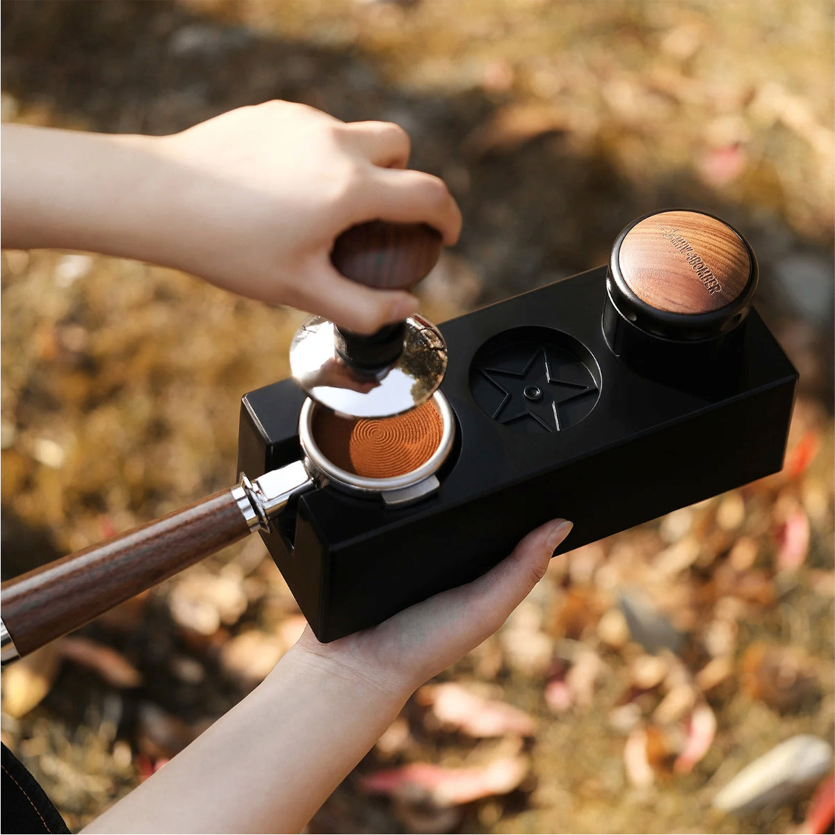 MHW-3BOMBER ABS 58mm Portafilter Holder Tamping Station [CH6623]