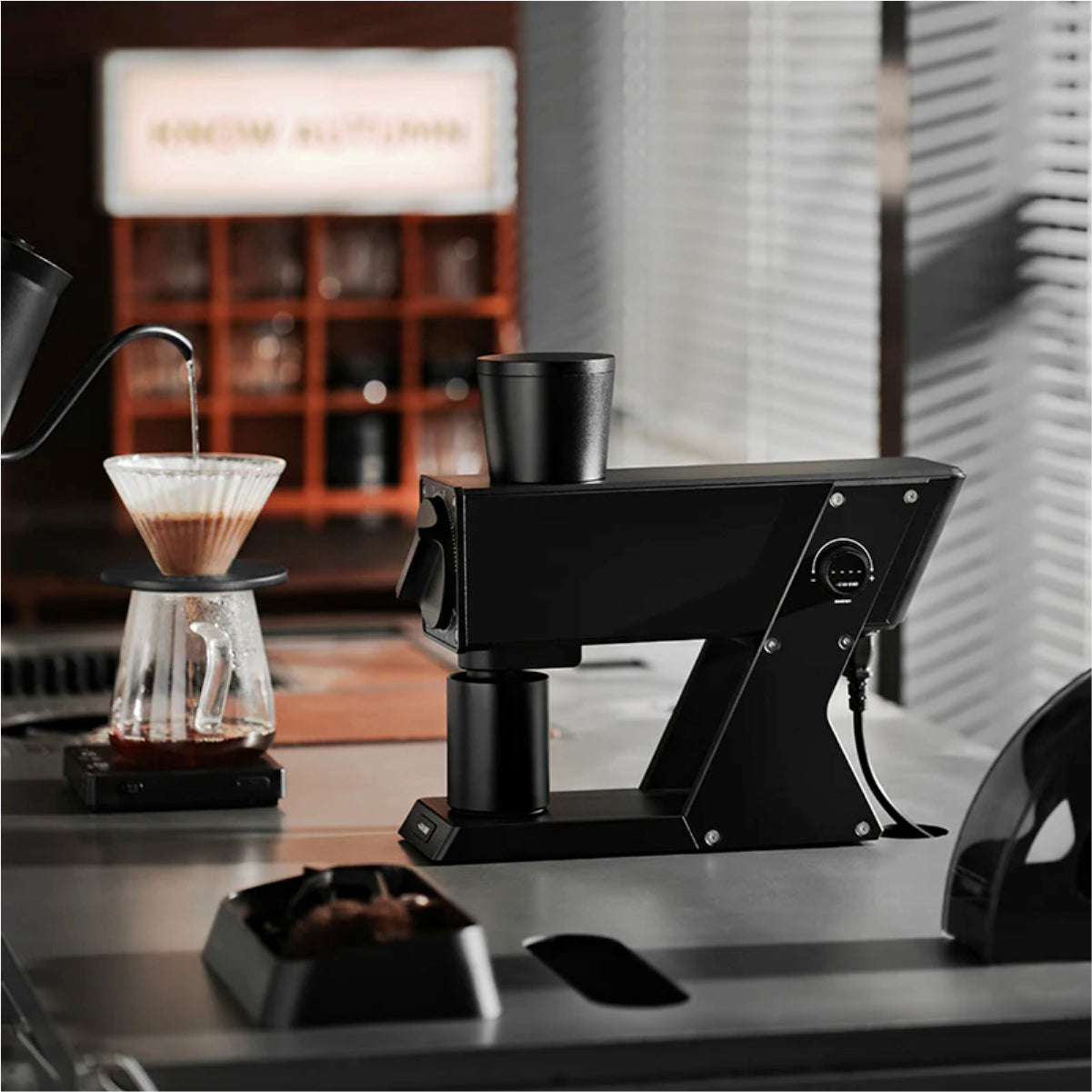MHW-3BOMBER F74 Navigator Electric Coffee Grinder (Black) [G7056-OS]