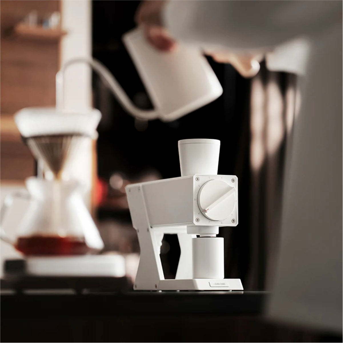 MHW-3BOMBER F74 Navigator Electric Coffee Grinder (White) [G7059W-OS]