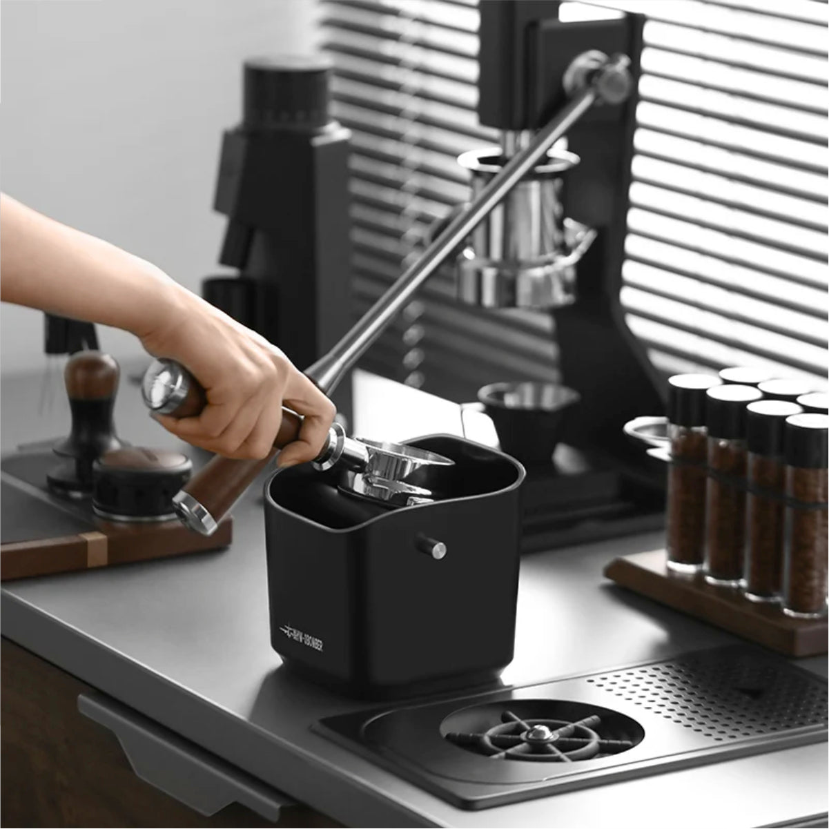 MHW-3BOMBER Coffee Espresso Square Knock Box (1200ML) [GB5967B]