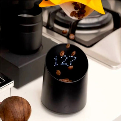 Subminimal Subscale Digital Coffee Dosing Cup